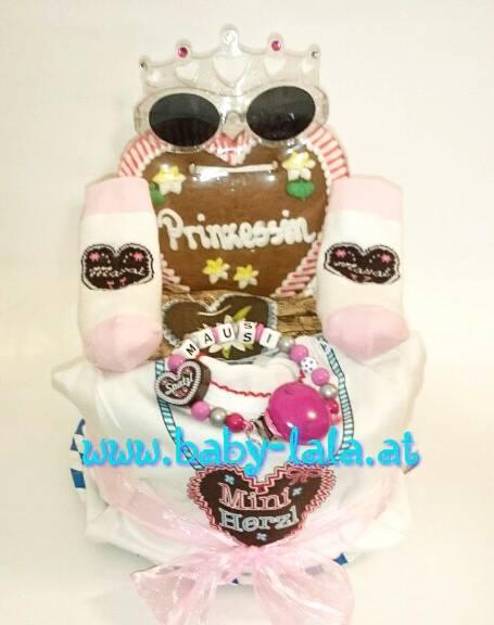 Windeltorte Zum Oktoberfest im Trachten Look Mausi