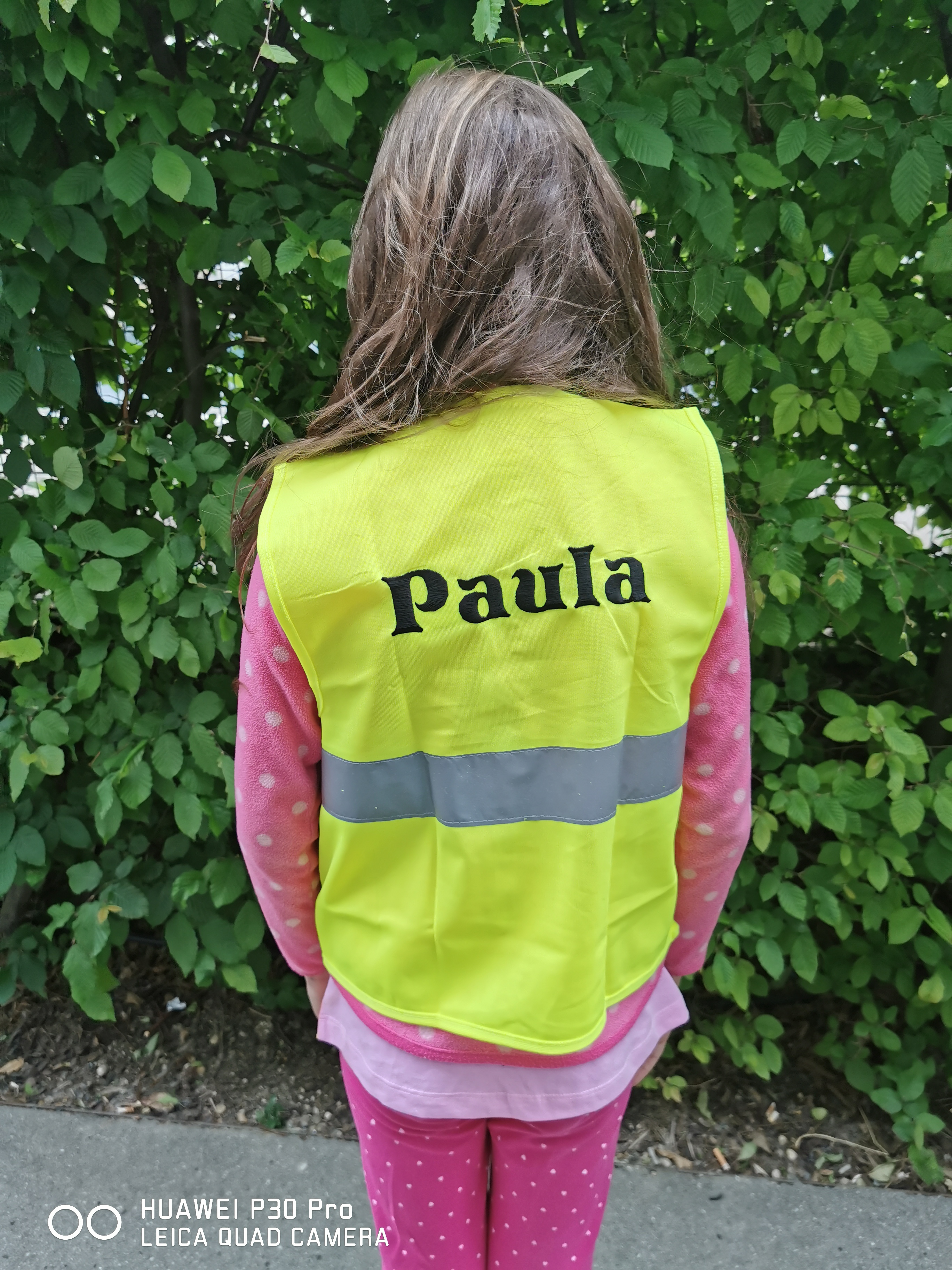 Warnwesten oder Sicherheitsweste mit Namen bestickt