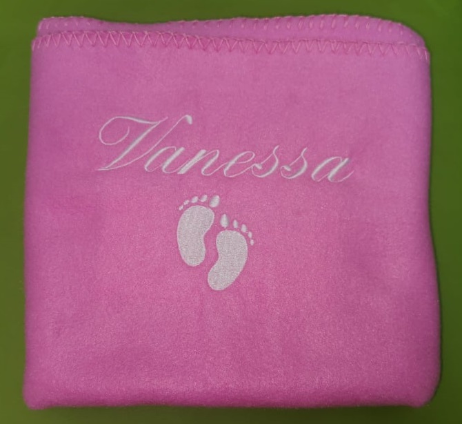 Bestickte Babydecke